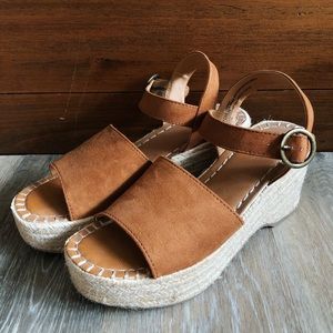 Universal Thread Wedges